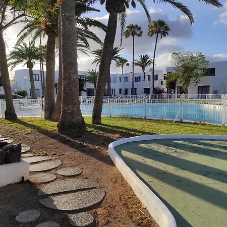 Playa Centro 8 招待所 *
